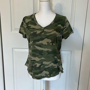 Old Navy Camouflage T-shirt